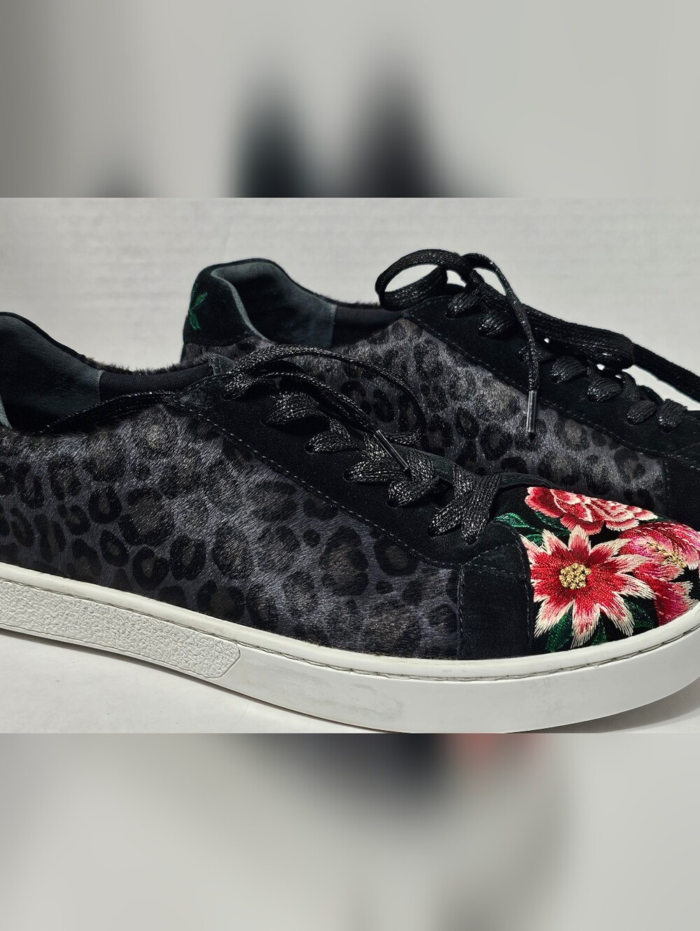 Johnny Was Black Leopard Calf Hair Floral Embroidered Sneaker JWS6022-6 Size 9.5 - Picture 13 of 13
